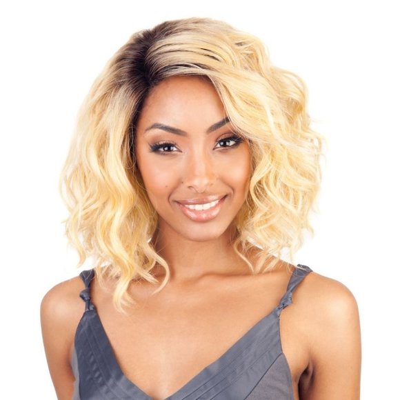 BS206 Mane Concept Brown Sugar Human Hair Blend 3"X5" Lace Front Wig Curly Bob - Picture 1 of 4